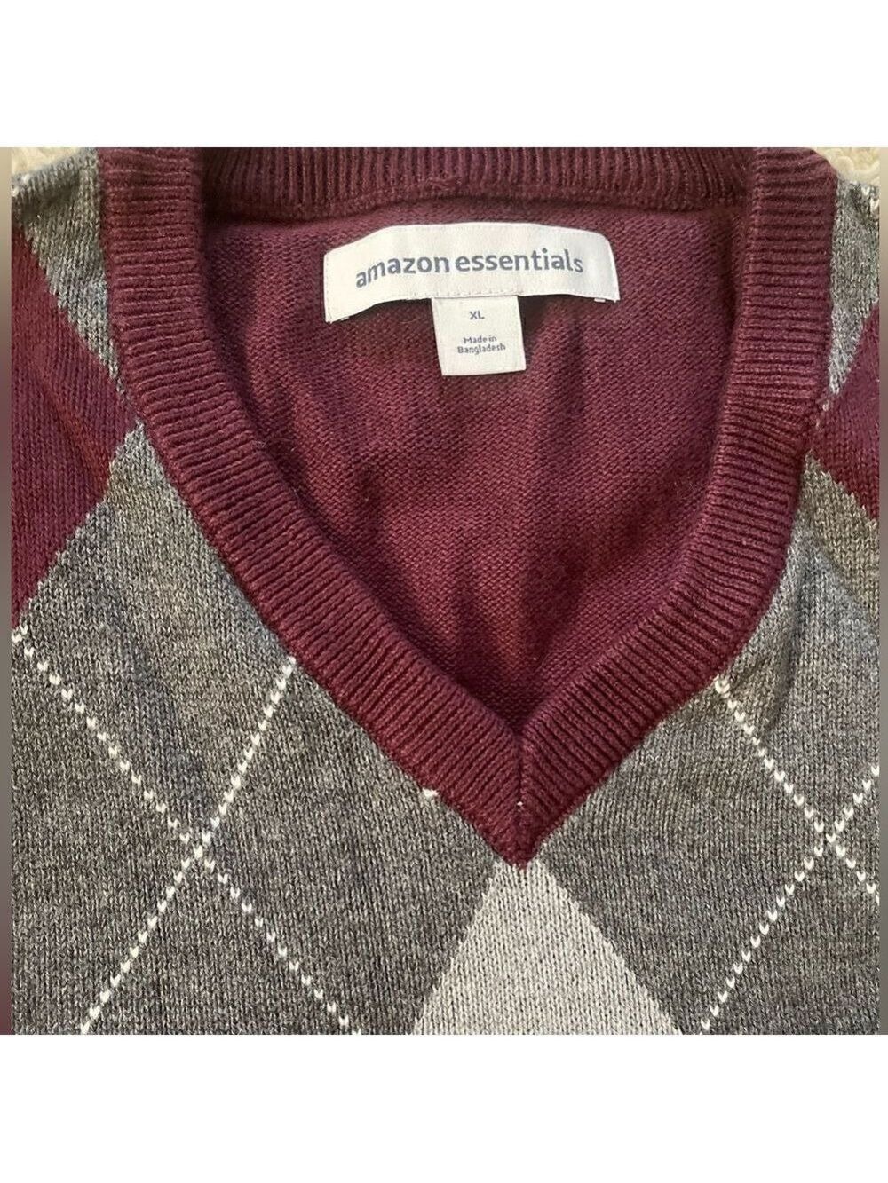 Amazon Essentials Men's V-Neck Sweater XL - Picture 5 of 11